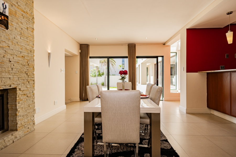 6 Bedroom Property for Sale in Baronetcy Estate Western Cape